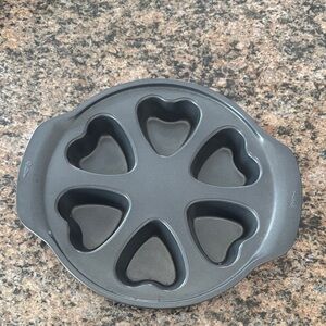 Wilton Gray Valentine Nonstick Baking Pan